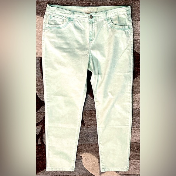 Soft Surroundings Straight Leg Ankle Jeans in Cool Mint Embroidered Pocket - Picture 3 of 8